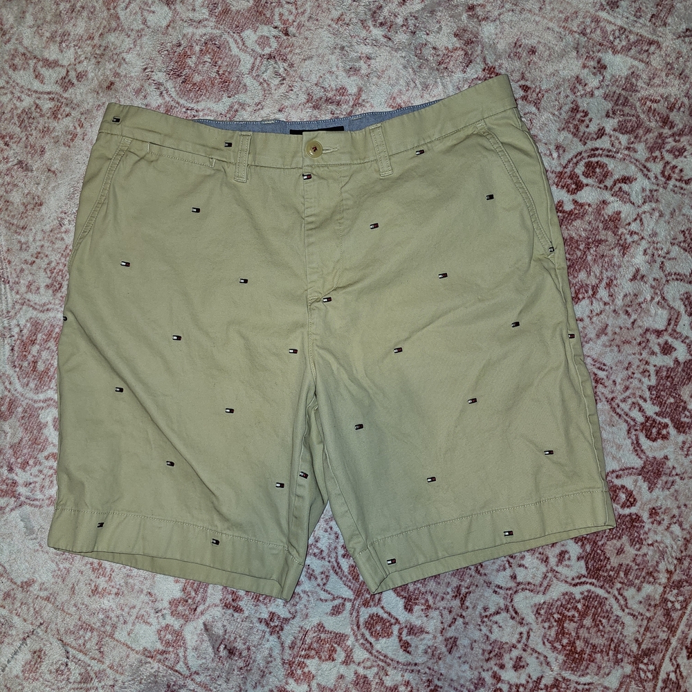 Tommy Hilfiger Tan Shorts (38)